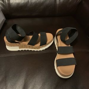 Steve Madden Bandi Flatform Sandals